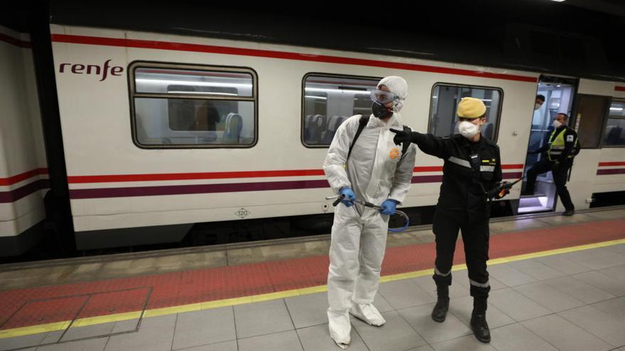 La UME actúa en las estaciones de Renfe de Elche