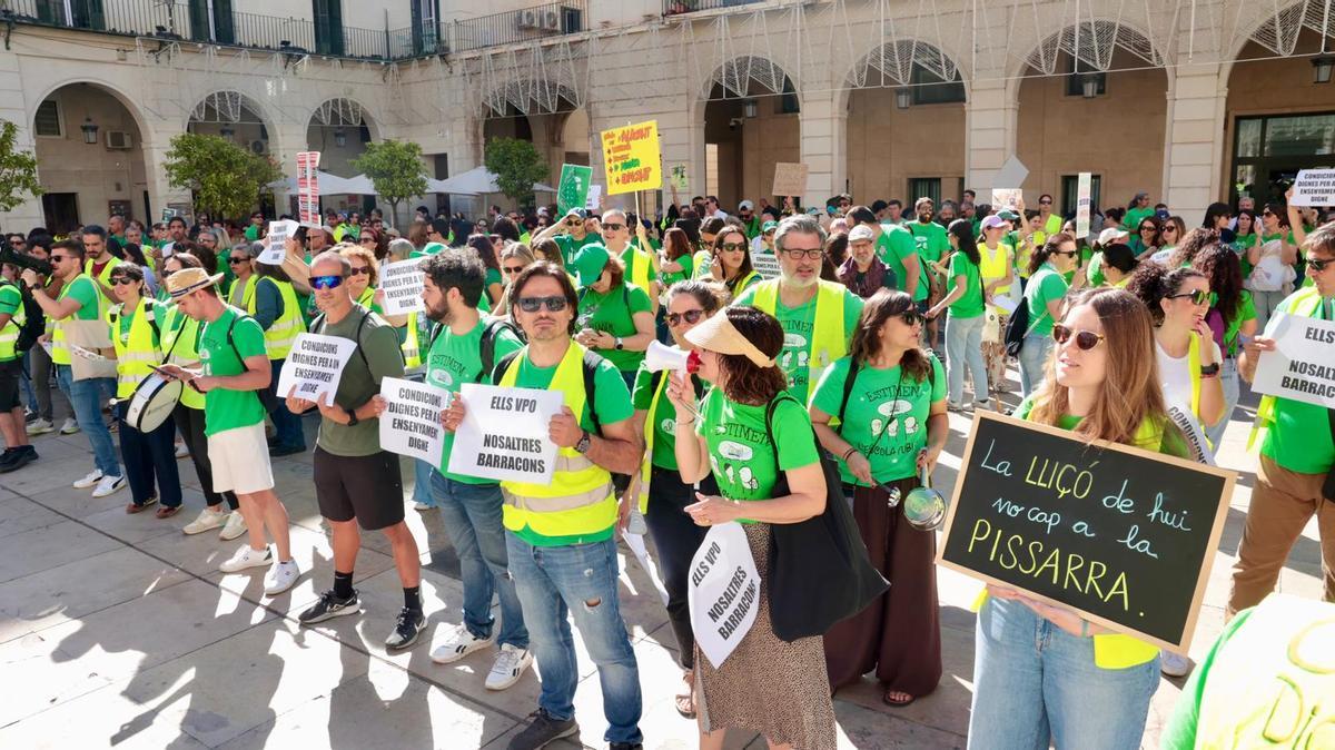 Protestas de profesores, este martes frente al Ayuntamiento alicantino