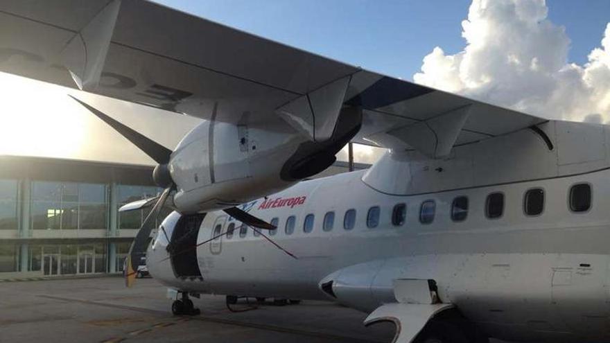 Avión turbohélice que operó el lunes en Peinador la última frecuencia del día.