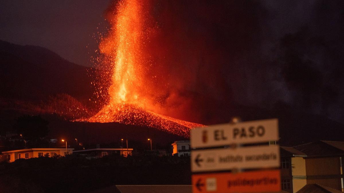 El volcán de La Palma en su quinto día de erupción.