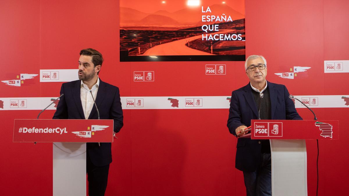 Antidio Fagúndez y José Fernández Blanco, en la sede del PSOE