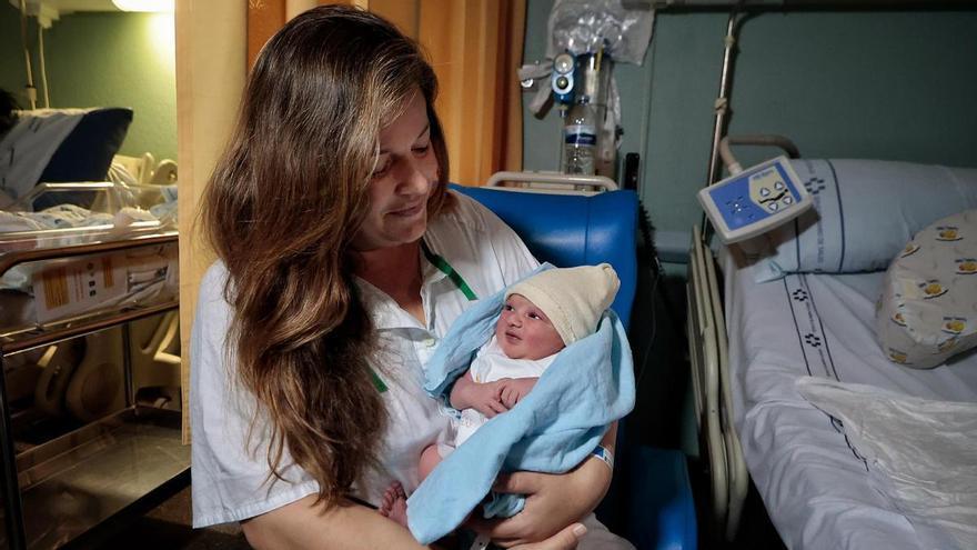 Ser madre en Canarias: un título "deseado" que se pospone cada vez más