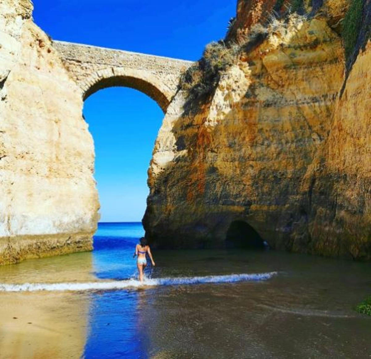 Grutas, calas y acantilados escondidos en las playas de Lagos