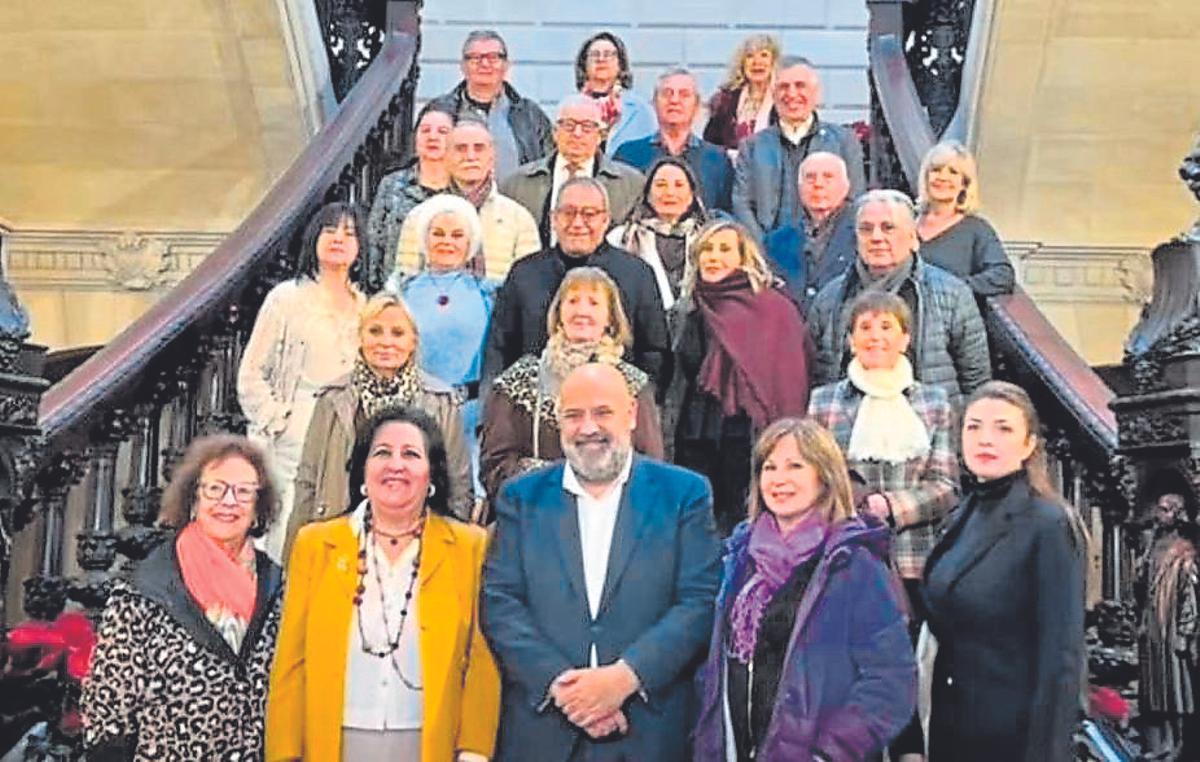 Jaime Martínez con la Peña Taurina Oro y Plata