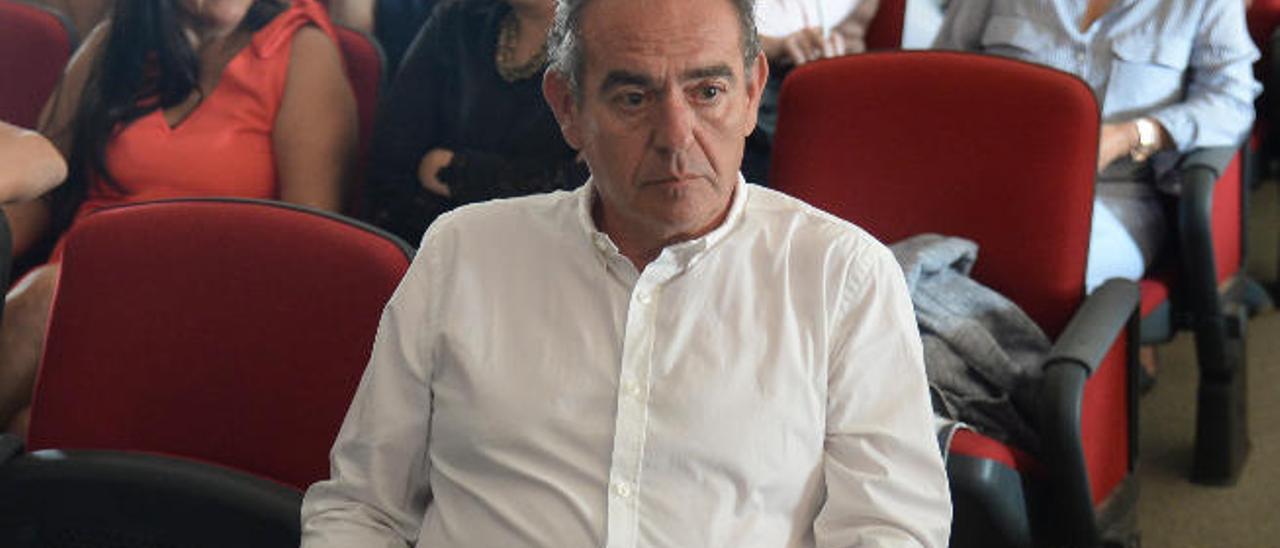 José Luis Rabadán en la Facultad de Ciencias de la Educación.