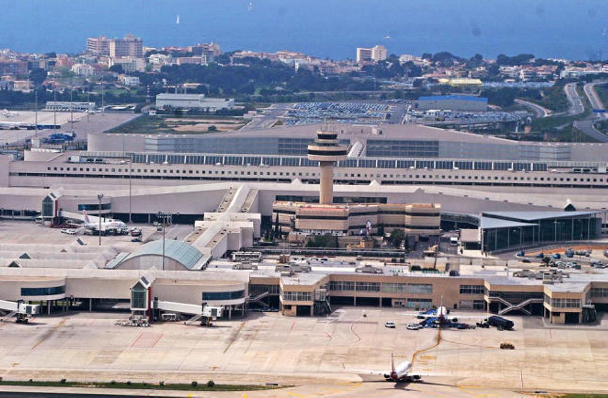 Der Flughafen Son Sant Joan von oben.