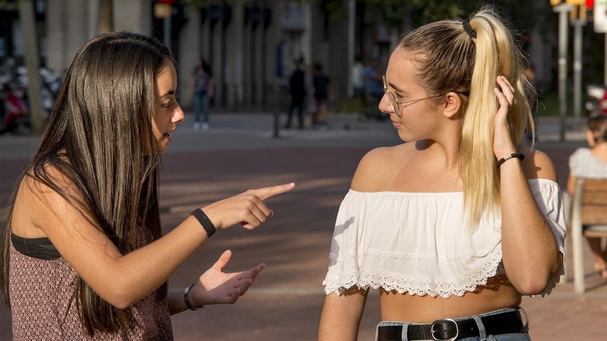 zentauroepp45311239 mas personas  carla  y  mireia  hablan   sobre  los  tabus s181004160203