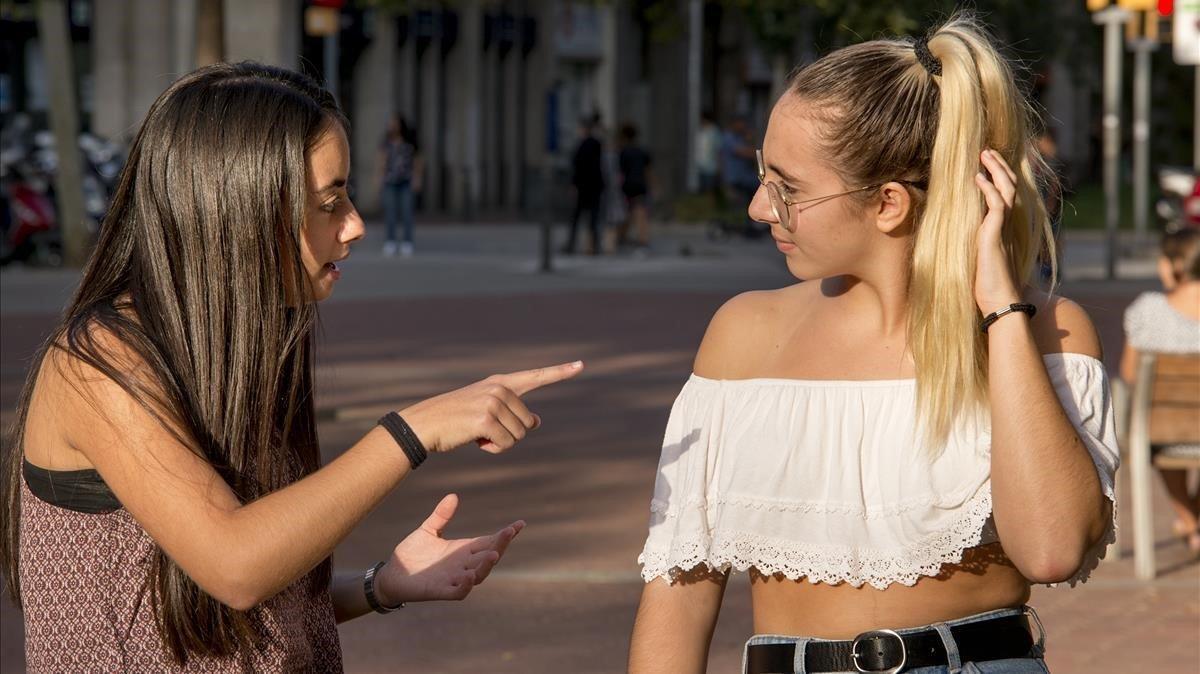 zentauroepp45311239 mas personas  carla  y  mireia  hablan   sobre  los  tabus s181004160203