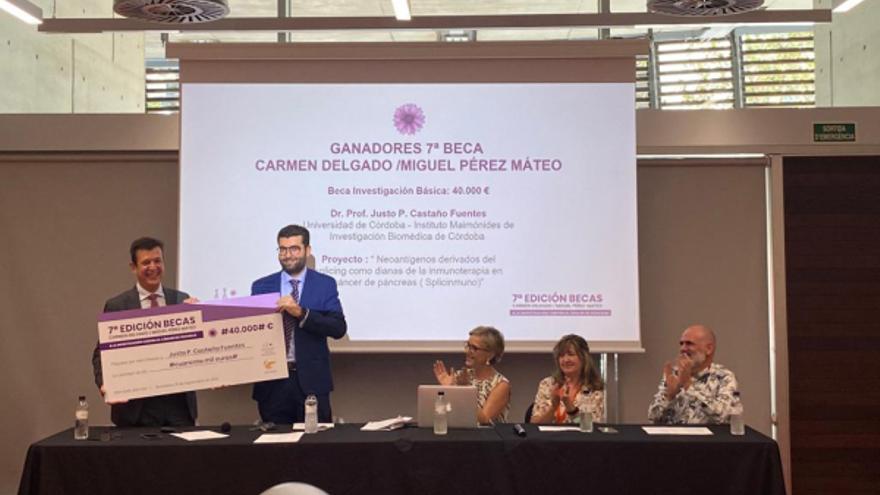 Justo Castaño, ganador de las 7ª becas de investigación Carmen Delgado/Miguel Pérez-Mateo.