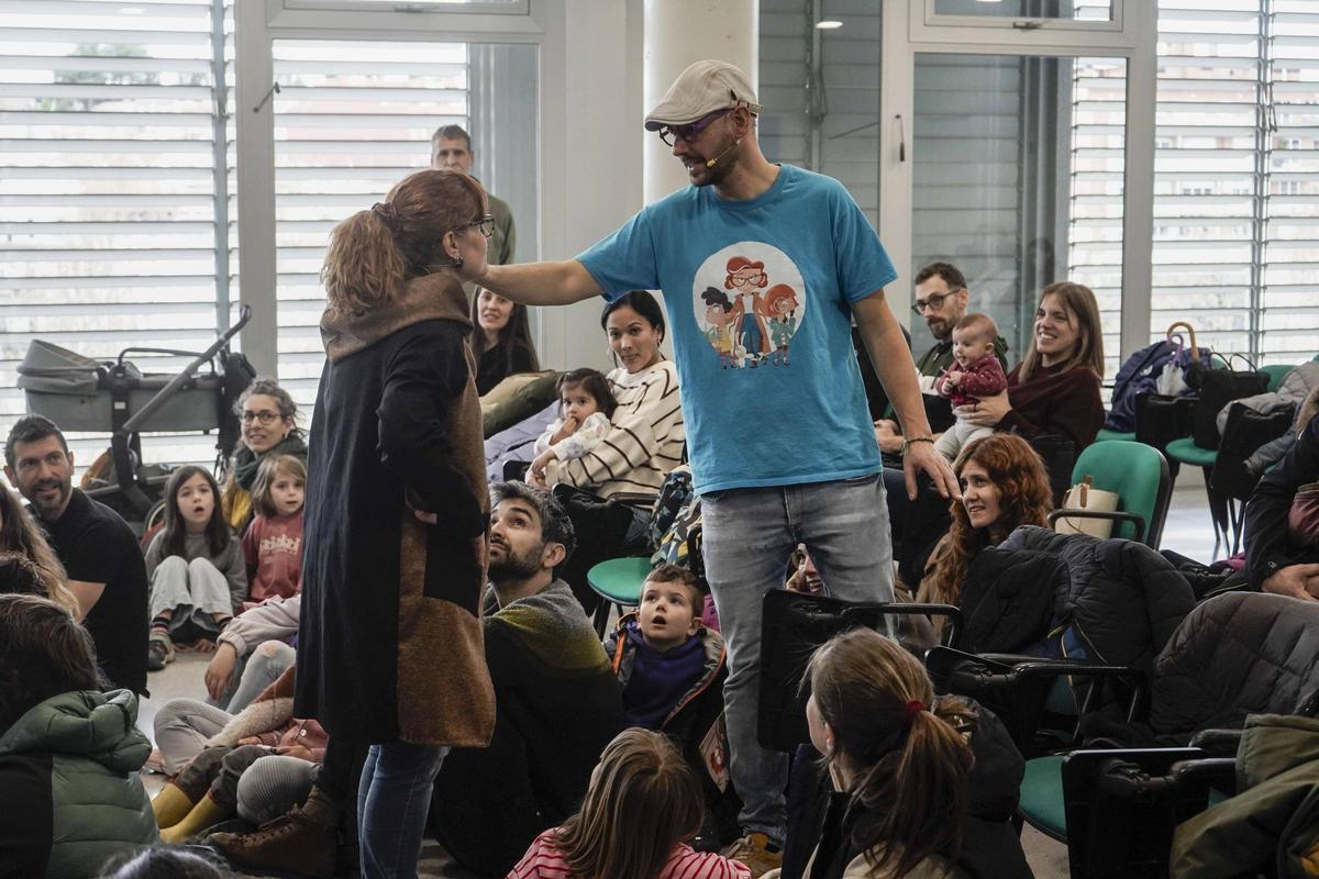Un moment de l'actuació del grup rondallaire Vivim del cuentu