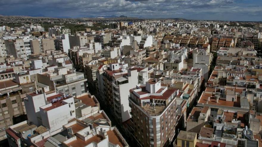 Más de 3.000 familias de Elche recibirán ayudas de 495 euros por la nueva ley de Renta