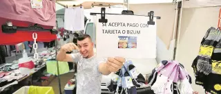 Pagos por Bizum y ofertas en TiKTok, así se digitaliza el mercadillo