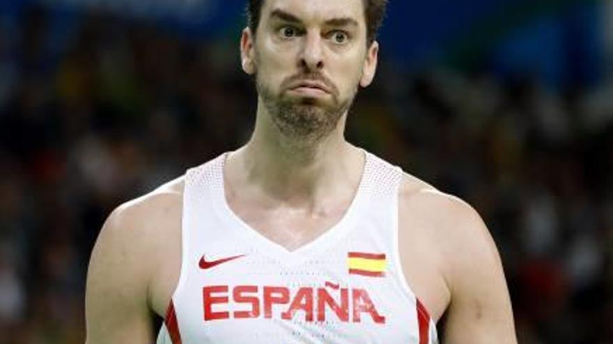 Pau Gasol gesticula durante el partido ante Brasil.