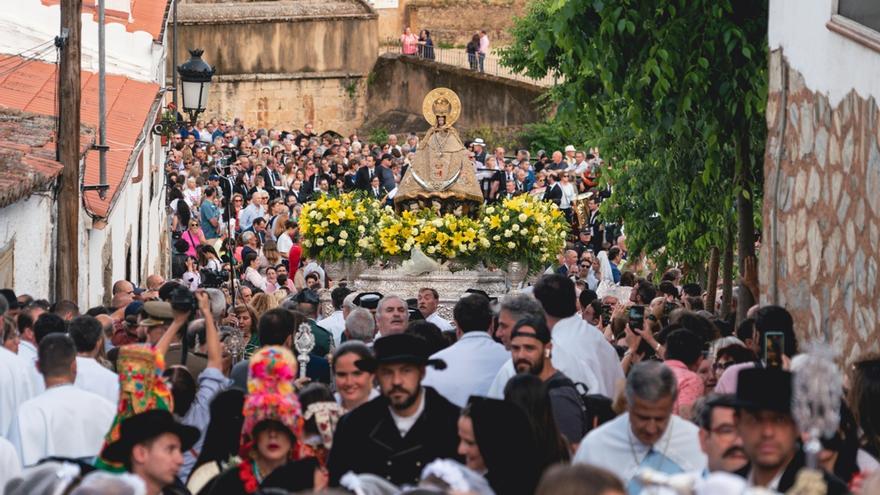 Los más catovis opinan sobre la Bajada de la patrona: &quot;Es como si la Virgen estuviese dentro de ti&quot;