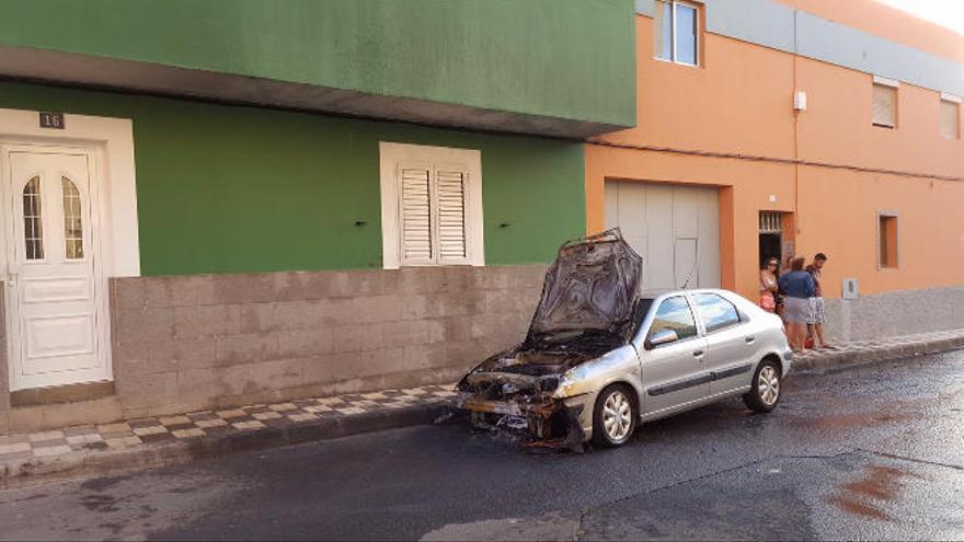 Vehículos dañados en Agüimes y Arinaga