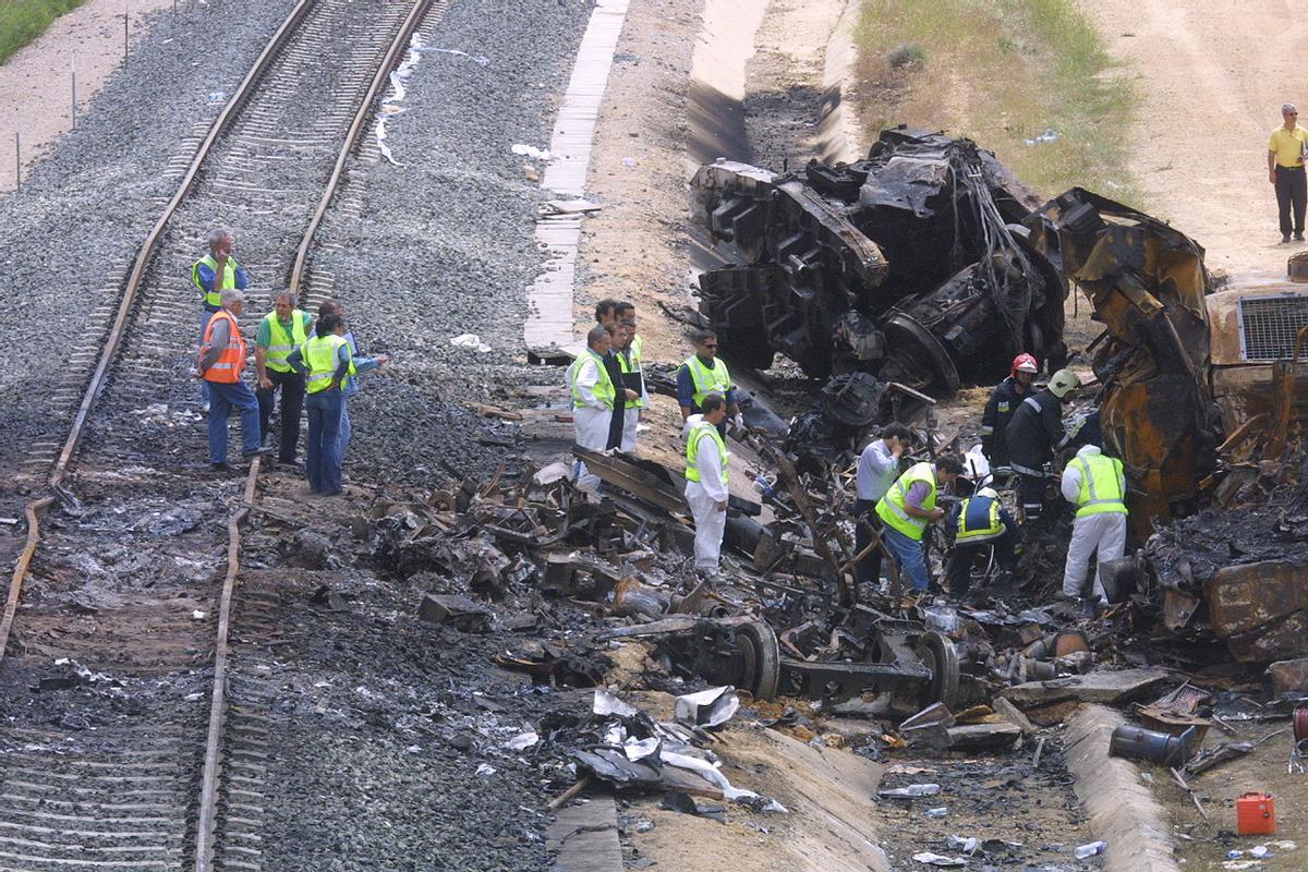 Las imágenes del trágico accidente ferroviario de Chinchilla que salpicó de lleno a la Región de Murcia