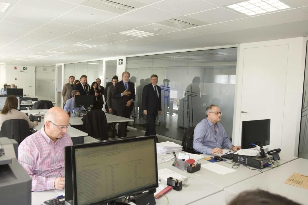 El president de la Generalitat, Ximo Puig, inaugura la nueva sede de Caixa Ontinyent