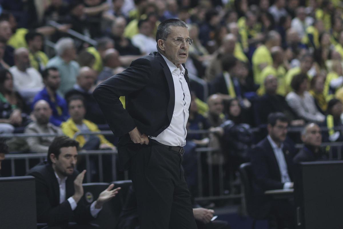 Pedro Martínez durante el partido ante el Fenerbahçe