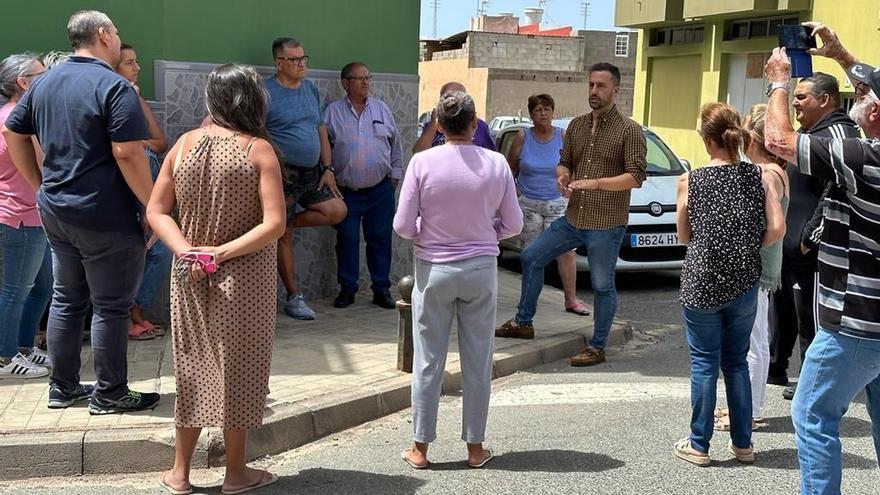 Peña acuerda con los residentes de La Montañeta visitas de los diferentes ediles según los problemas a tratar en el barrio