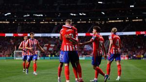 Alexander Sorloth of Atletico de Madrid celebrates a goal with teammates during the Spanish League, LaLiga EA Sports, football match played between Atletico de Madrid and Rayo Vallecano at Riyadh Air Metropolitano stadium on April 22, 2025, in Madrid, Spain. AFP7 24/04/2025 ONLY FOR USE IN SPAIN. Dennis Agyeman / AFP7 / Europa Press;2025;SPAIN;SPORT;ZSPORT;SOCCER;ZSOCCER;Atletico de Madrid v Rayo Vallecano - LaLiga EA Sports;