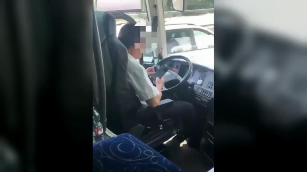 VÍDEO | Detingut un conductor d'autocar per conducció temerària i sota els efectes de les drogues