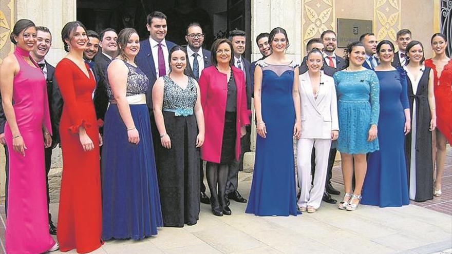 Ensalzan a las diez damas de las peñas festivas de Benicarló