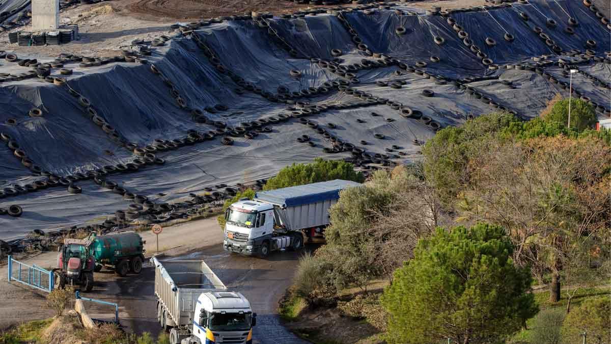 El vertedero de Nerva, en Huelva, al borde del colapso tras llegar sustancias tóxicas y residuos de Montenegro
