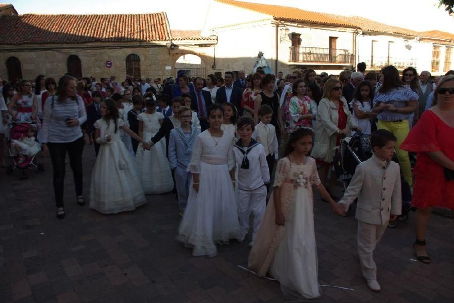 Fuentesaúco arropa a la Virgen de la Antigua