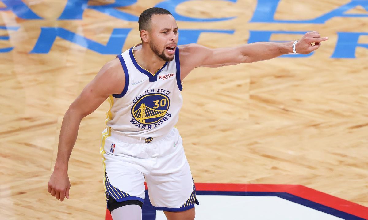 Stephen Curry, de los Warriors.