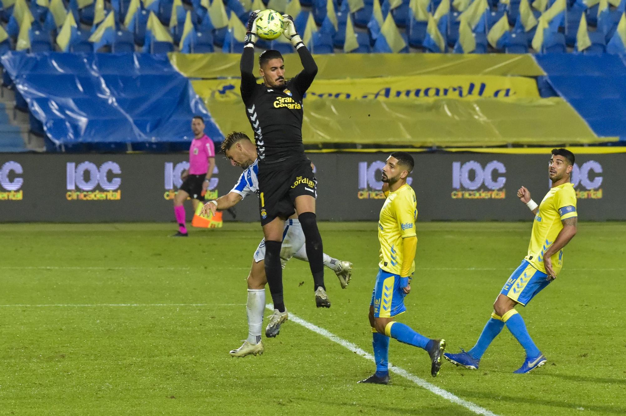 El partido del derbi UD Las Palmas - CD Tenerife, en imágenes