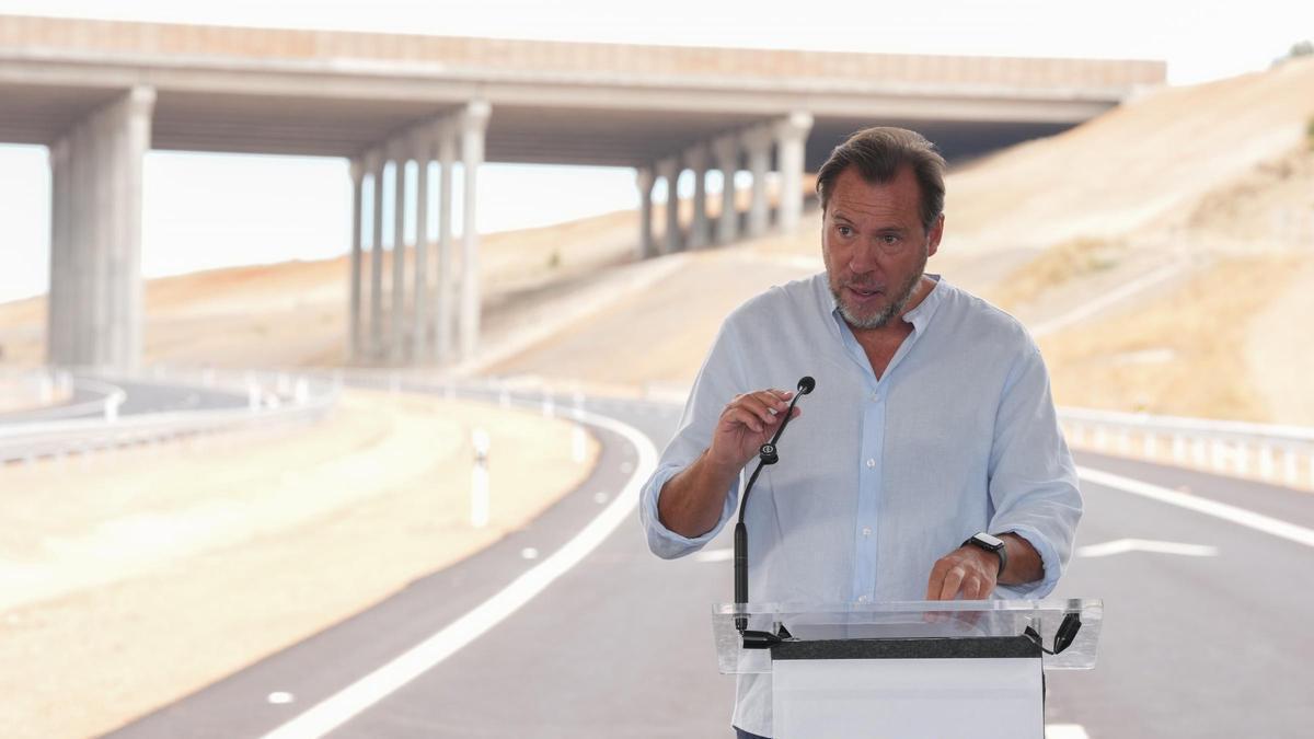 CRISIS MIGRACIÓN CEUTA | Óscar Puente asegura que «el gobierno decide la agenda del rey y decidirá el momento más oportuno» para su visita a Ceuta