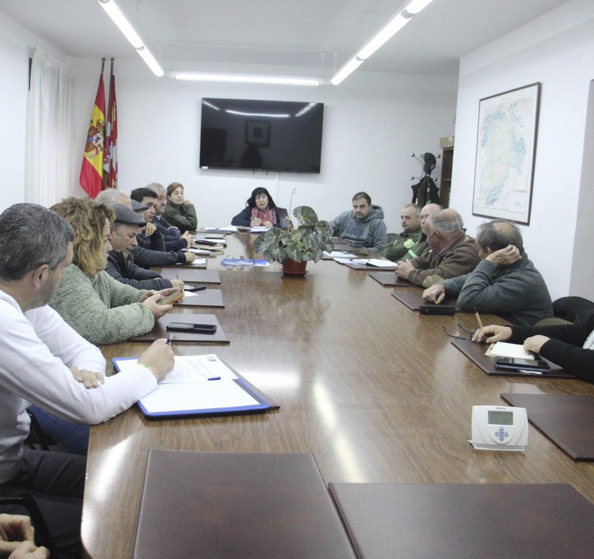 Un momento de la reunión preparatoria de la Junta Consultiva de la Reserva de Caza. | ARACELI SAAVEDRA
