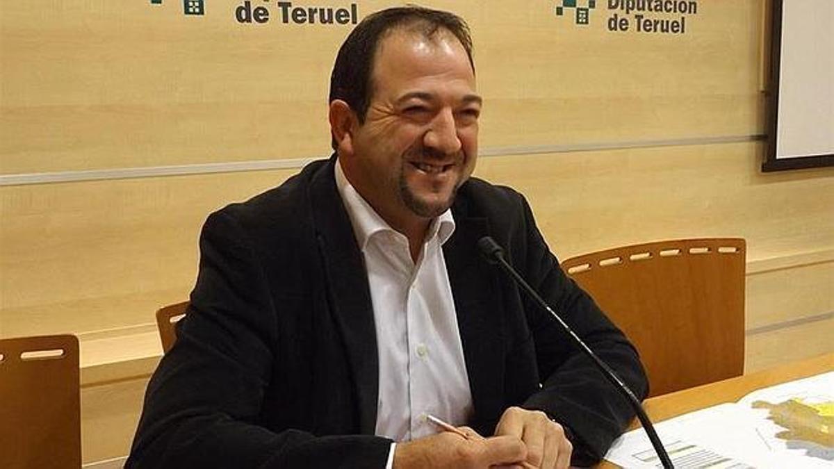 ficha a un histórico dirigente de Teruel como asesor en las Cortes de Aragón