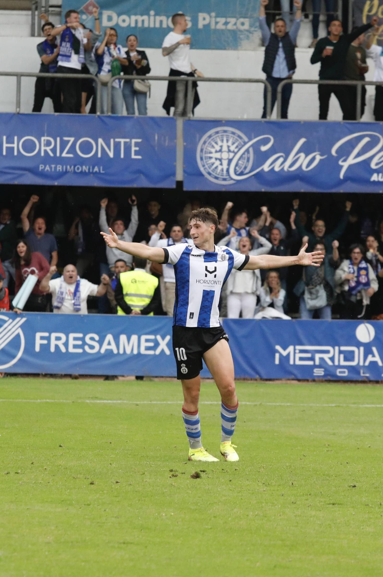 EN IMÁGENES: La final por el ascenso entre Avilés y Rayo Majadahonda vivida en el Suárez Puerta
