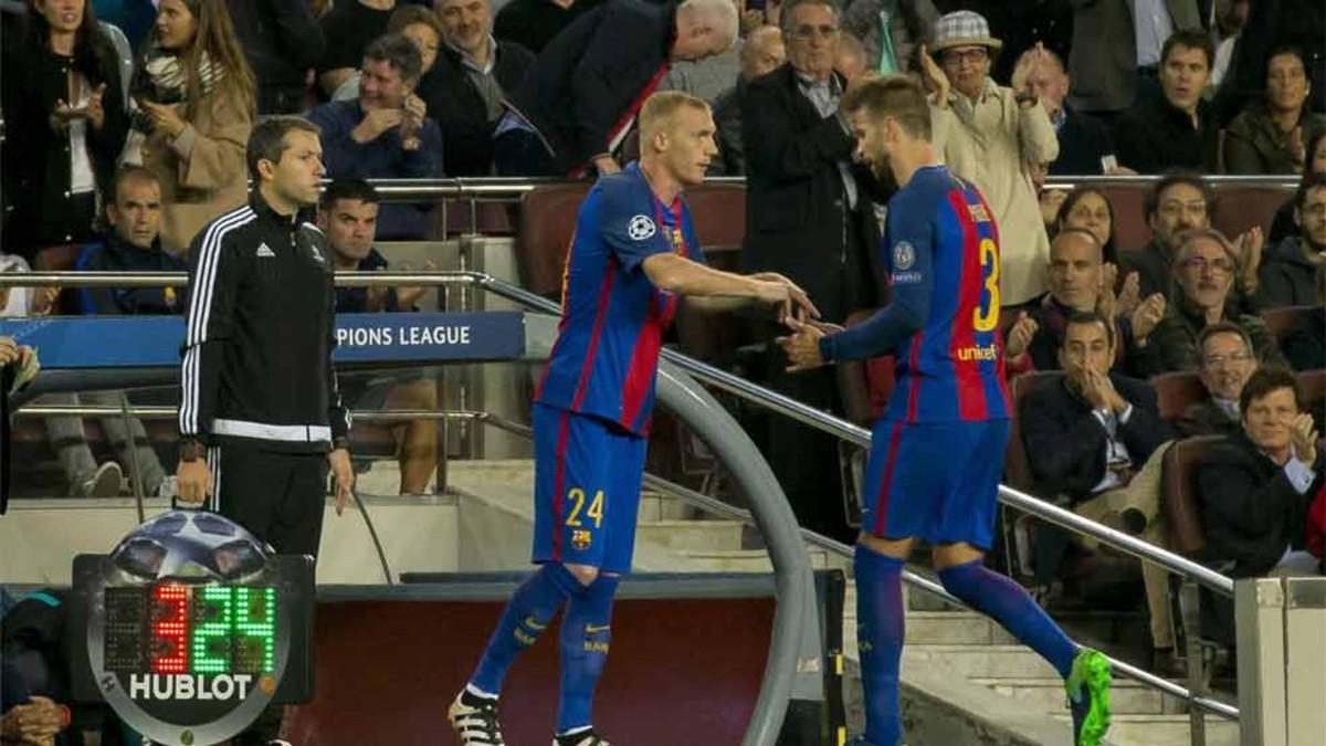 Mathieu sustituyó a Piqué ante el City