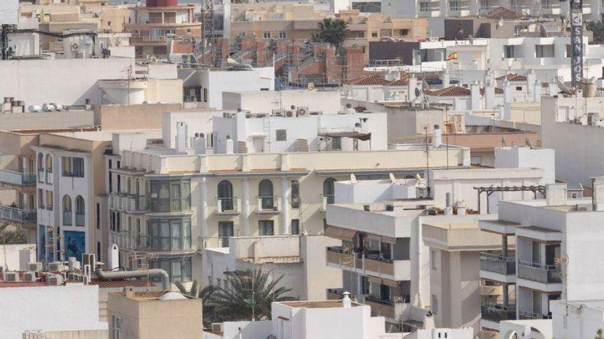 Casi 500 viviendas okupadas a la venta en Baleares, seis de ellas en Ibiza