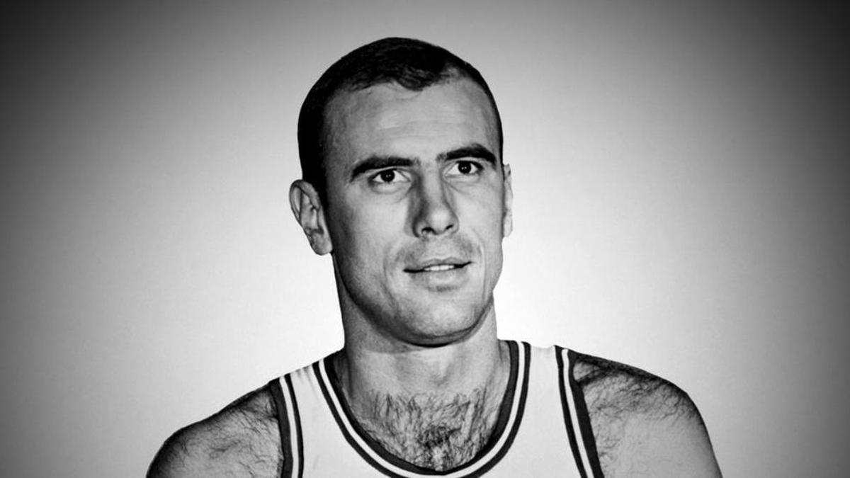 Bob Pettit, leyenda de la NBA.