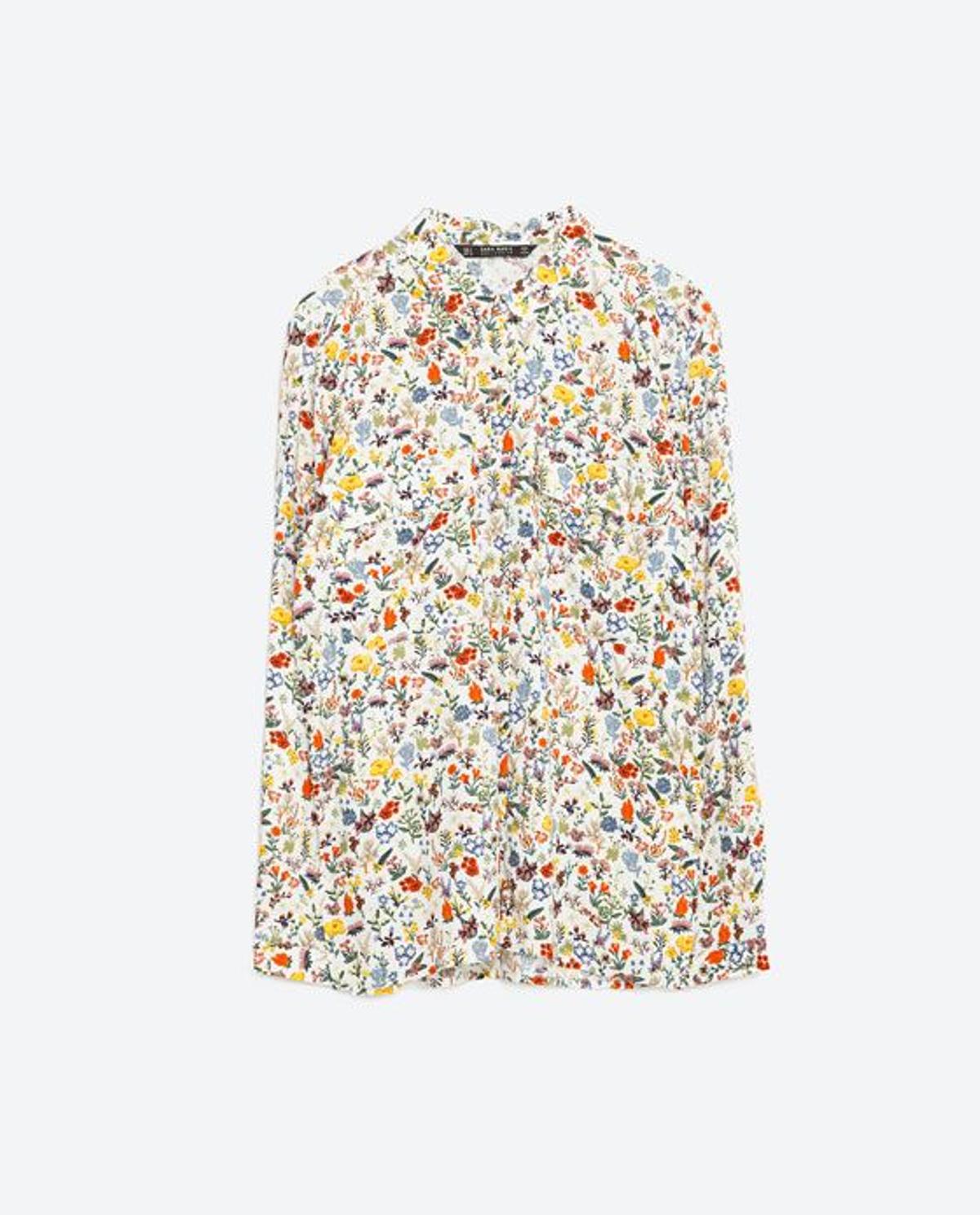 Tesoros de rebajas 'mid season', camisa estampada de Zara (12,97€)