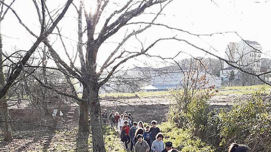 Alumnos de tres centros de Ponteareas diseñan un camino para ir a clase a pie