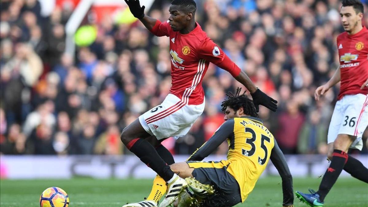 Pogba se siente ahora mucho más arropado en el centro del campo.