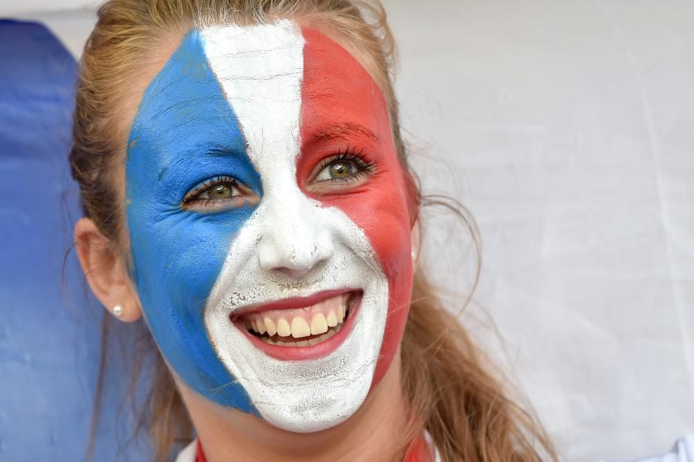 Las aficiones calientan el Alemania-Francia