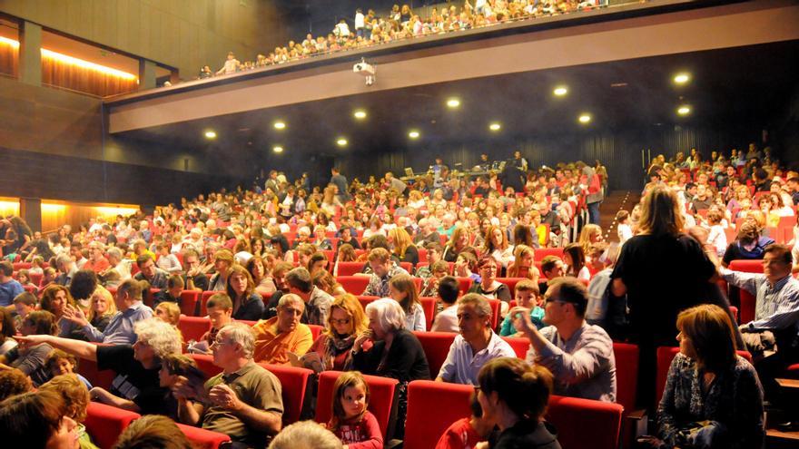 Imatge d&#039;arxiu de públic en una funció del Teatre Kursaal de Manresa