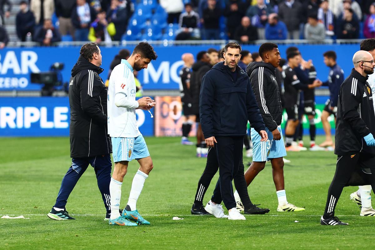 Kodro sale del estadio junto a Sellés tras la derrota frente al Burgos