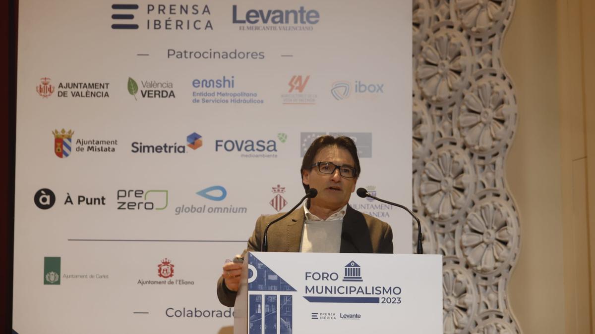 El foro de municipalismo de Levante-EMV, en imágenes