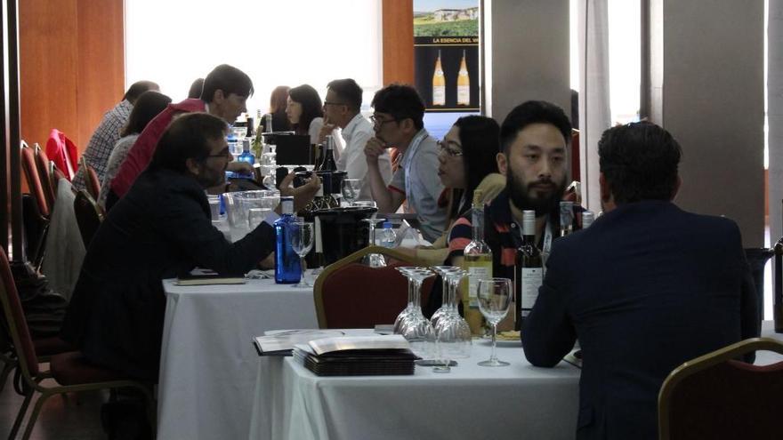 Una decena de importadores asiáticos se interesan por los vinos de la Denominación de Origen Rías Baixas