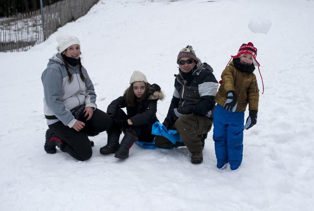 Se hace la nieve en Ourense. // Brais Lorenzo