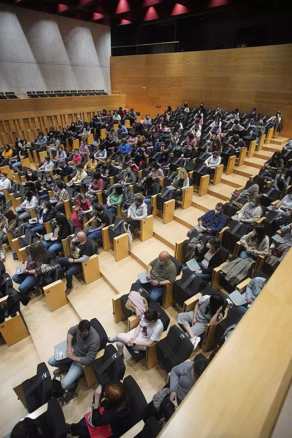 Més de 300 aspirants per set places d’administratiu a l’Ajuntament de Girona
