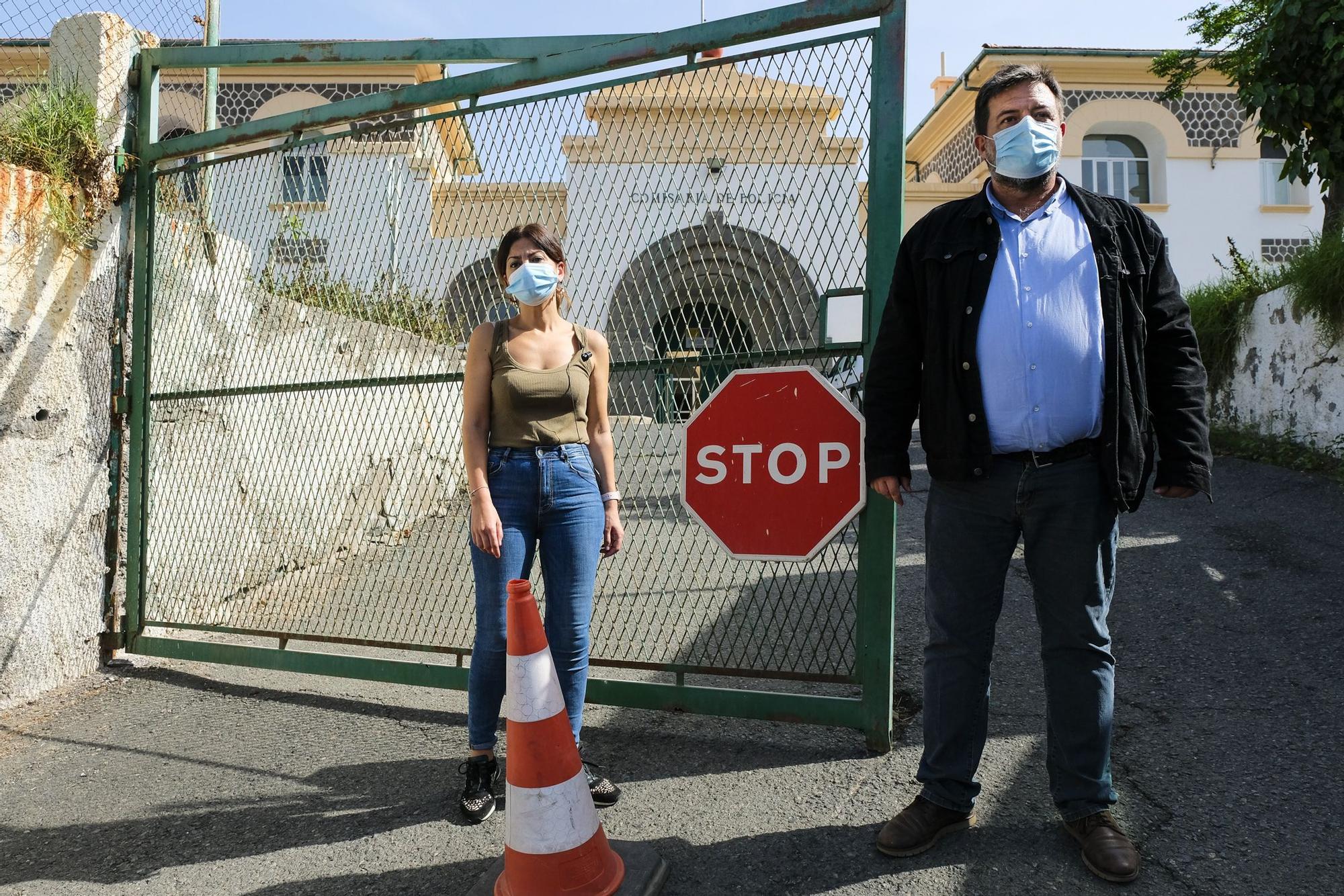 Eurodiputados de IU en el CIE Barranco Seco