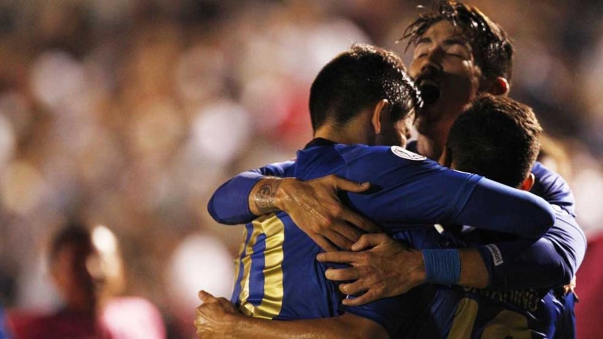 Jugadores de Zulia celebran su histórica victoria