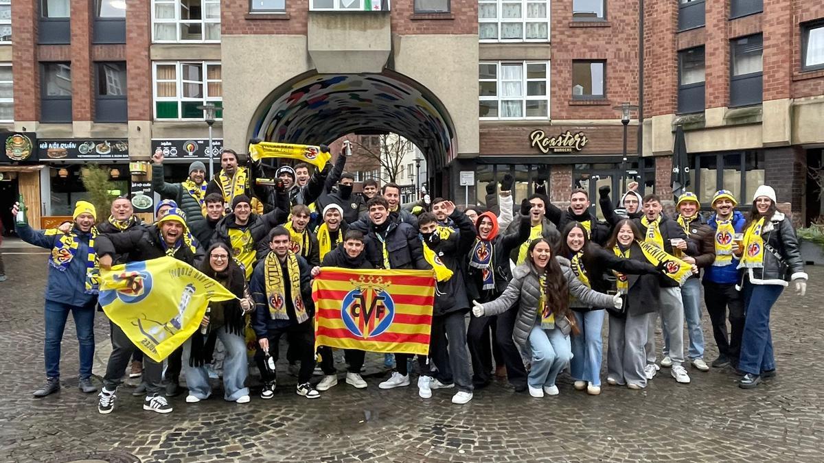 Vídeo: La afición del Villarreal calienta motores en Dortmund